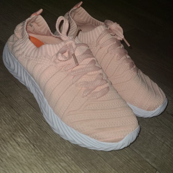 NEW sock-like pink running shoes size 8.5(39) - Picture 5 of 8